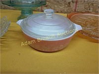 Vintage 1 pint Pryex dish with lid