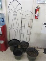 TWO METAL TRELLIS AND FOUR PLANTERS