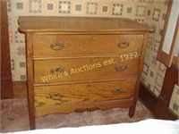 Antique oak 3 drawer dresser
