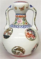 CHINESE FAMILE ROSE PORCELAIN BUTTERFLY VASE.