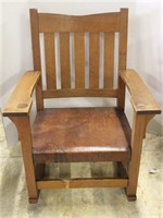 STICKLEY STYLE WOODEN ARM CHAIR