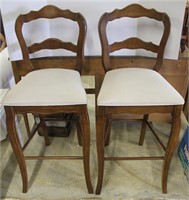 BAR STOOL WITH CARVED BACK &