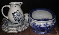 SELECTION OF BLUE & WHITE PLATES,