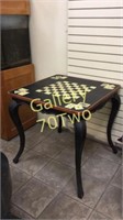Vintage gaming table-top comes off for storage