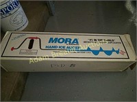 StrikeMaster Mora hand ice auger, like new