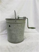 PRIMITIVE SONNY BOY FREEZER 2 QT ICE CREAM MAKER