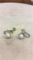 14k white gold vintage Pearl earrings