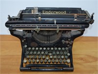 Antique Underwood Typerwriter