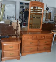 Solid Maple Dresser & End Table (Quebec)