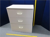 modern 3-drawer white chest - 30in tall