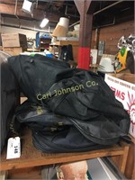 LOT W/2 DUFFLE BAGS