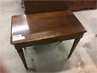 PIANO BENCH