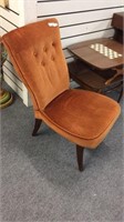 MID CENTURY UPHOLSTERED CHAIRS (2X)