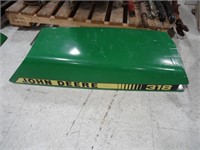 John Deere 318 Hood