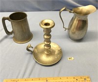 Lot of 3 pieces of pewter    (g 22)