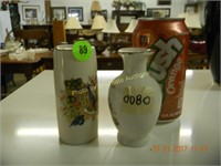 Pair of Japan small vases  4"
