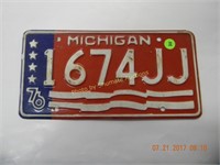 Michigan single tag Bi-Centennial 1976  1674JJ