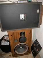 Pair of Stereo speakers