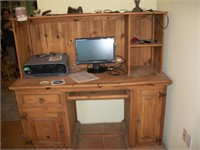 2 pc Wooden desk