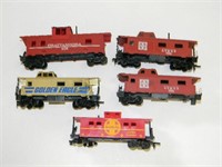 5 Caboose cars