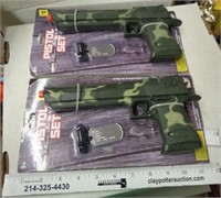 2 New Pistol Toys