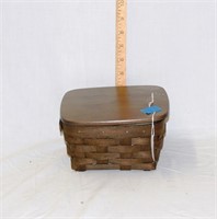 2008 Medium Berry Basket with Lid