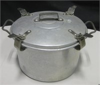 Aluminum 1950 Pressure Cooker 9" Dia.