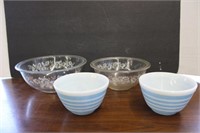 SELECTION OF VINTAGE PYREX BOWLS