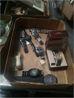 Box of 10 watches