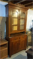 Oak step back cabinet with drawer and blind