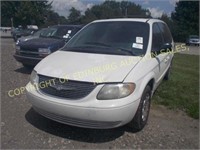 2002 Chrysler Town and Country LX