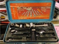 Craftsman metal tool box w/ assorted tools: