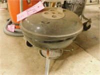 Webber table top charcoal grill w/ briquettes &