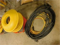 Approx 5 various length extension cords some