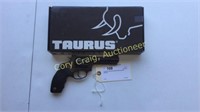 TAURUS .22LR REVOLVER HAND GUN NO. GN94705