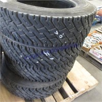 (4) 225/70R19.5 tires