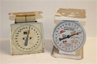 Family Scales (lot of 2)