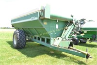 Kill Bros. model 1800 grain cart