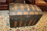 Dome Trunk w/ insert