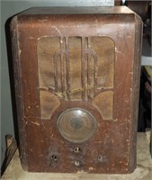 Vintage Art Deco Gunowa M Tube Radio Receiver