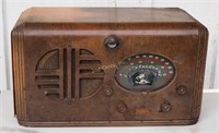 Vintage Dual Tone Am Fm Sw Picture Dial Radio