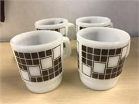 4 Mugs Circa 50s/60s