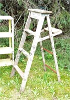 3-Step Wooden Ladder