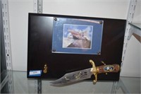Eagle Themed Plaque w/ Eagle Themed Knife