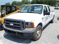 2005 FORD F250XL 2WD GAS 4DR AUTO 169,037 MILES