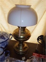 Lot #86 Vintage Rayo brass table lamp with mi