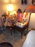 Lot #77 Very Large Qty of dolls, two maple en