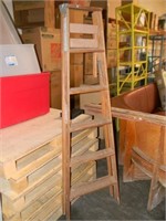 Keller W Series 6 Foot Wood Household Step Ladder