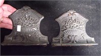 VINTAGE CAST IRON BOOKENDS/DOORSTOPS-EARLY