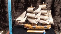 HURRICANE MODEL SHIP-NAUTICAL DECOR